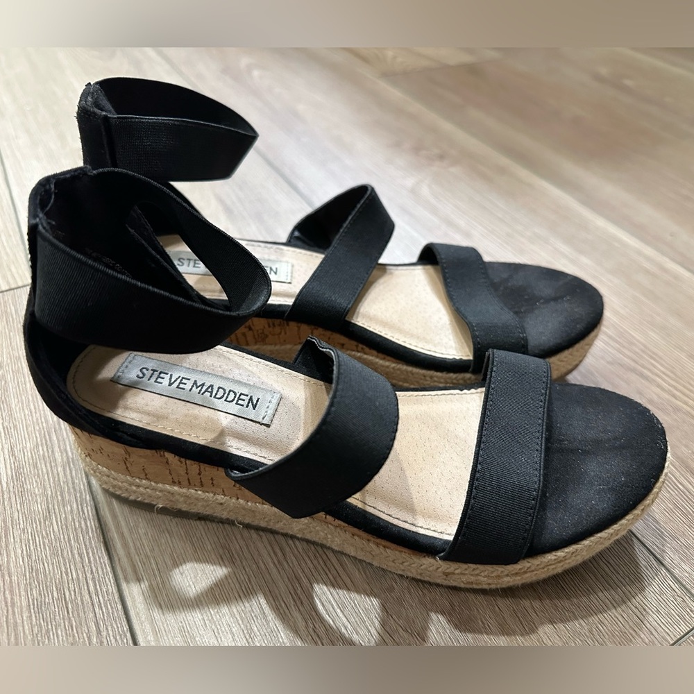 Girls Steve Madden Wedge Sandals Size 2.5 Black